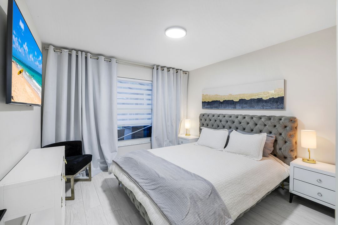 6641 Golden Gate Pkwy, Naples, FL 34105