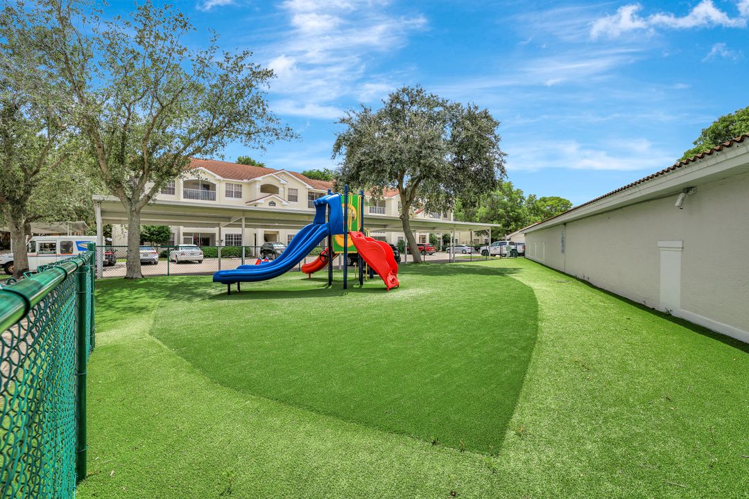 4630 St Croix Ln #831, Naples, FL 34109