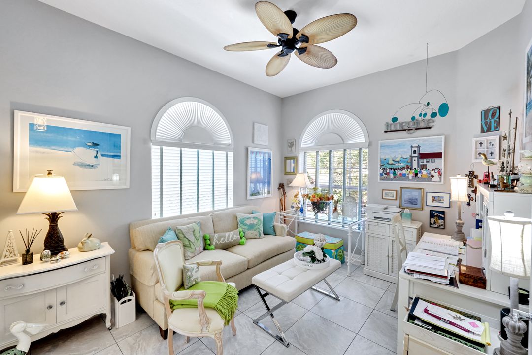 2925 Gilford Way, Naples, FL 34119