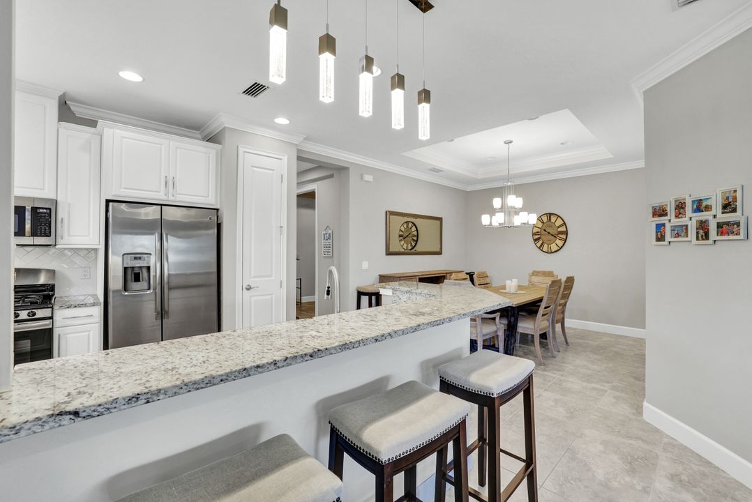 8581 Maggiore Ct, Naples, FL 34114