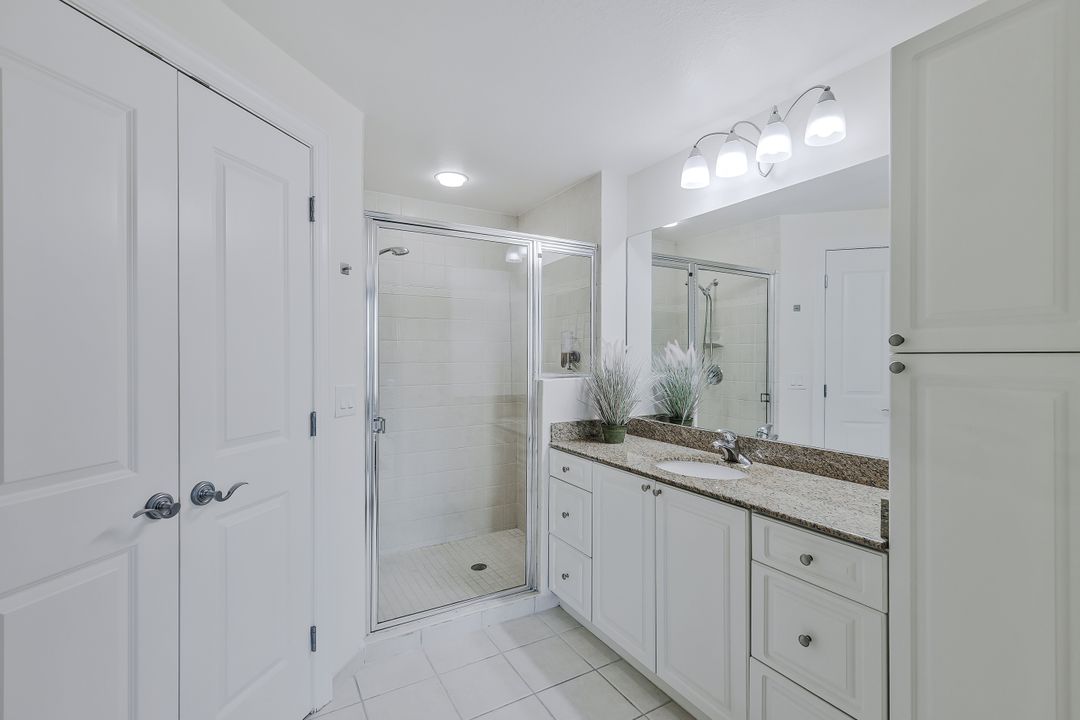 2825 Palm Beach Blvd #316, Fort Myers, FL 33916