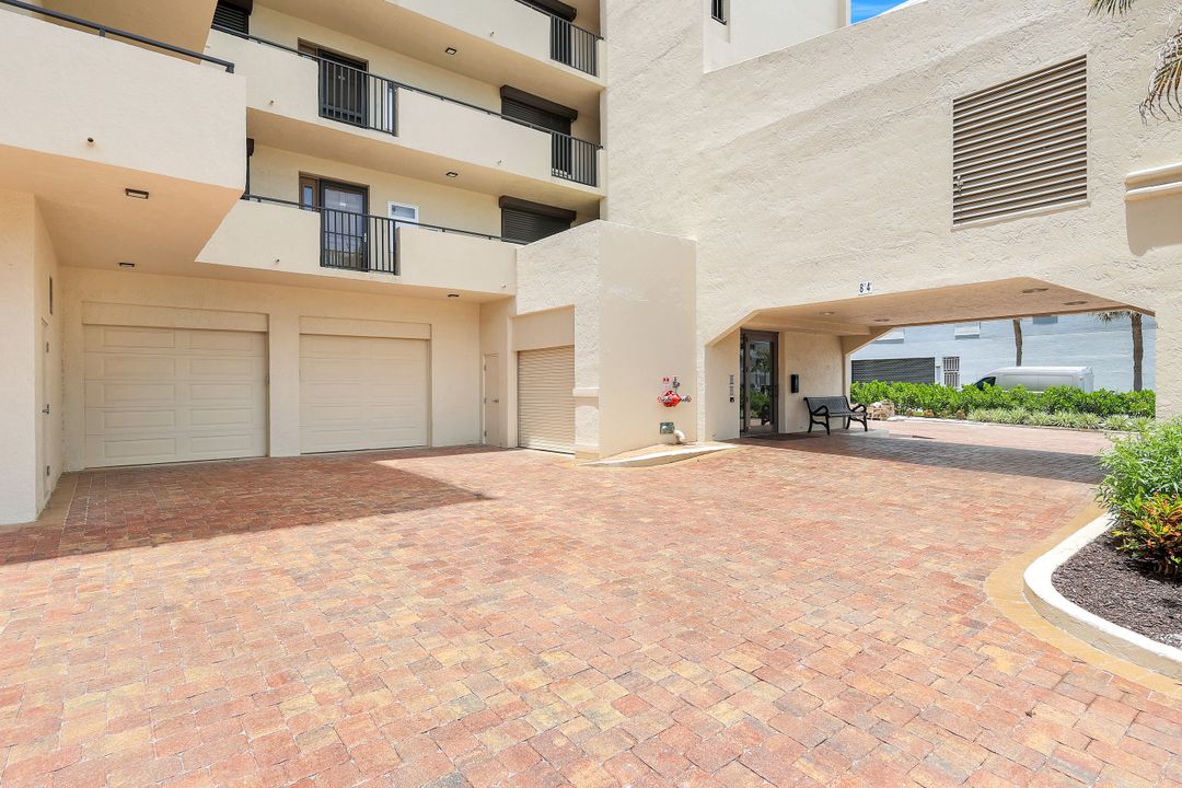 9715 Gulf Shore Dr #702, Naples, FL 34108