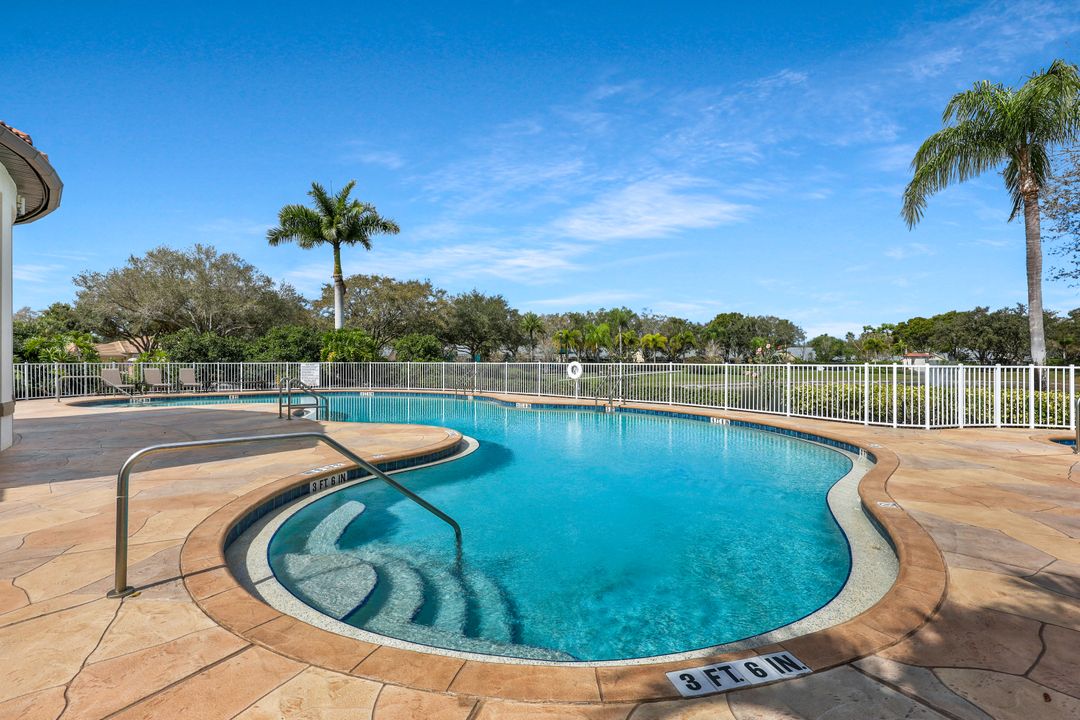 8301 Laurel Lakes Way, Naples, FL 34119