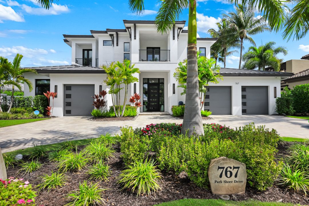 767 Park Shore Dr, Naples, FL 34103
