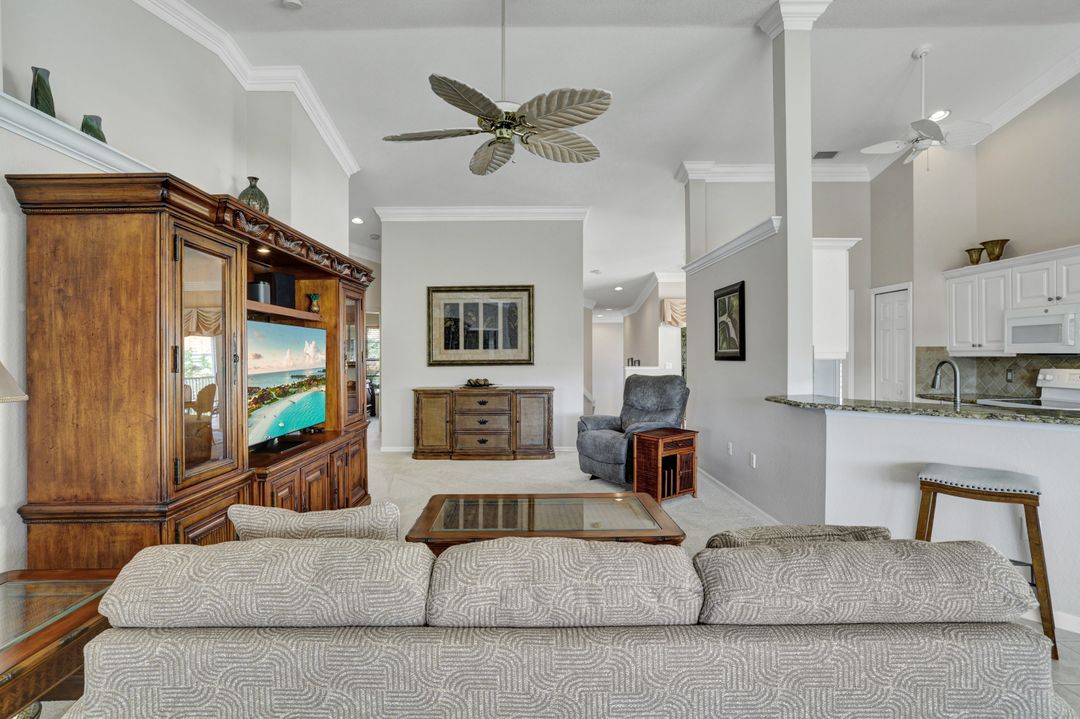 5250 Birmingham Dr #201, Naples, FL 34110