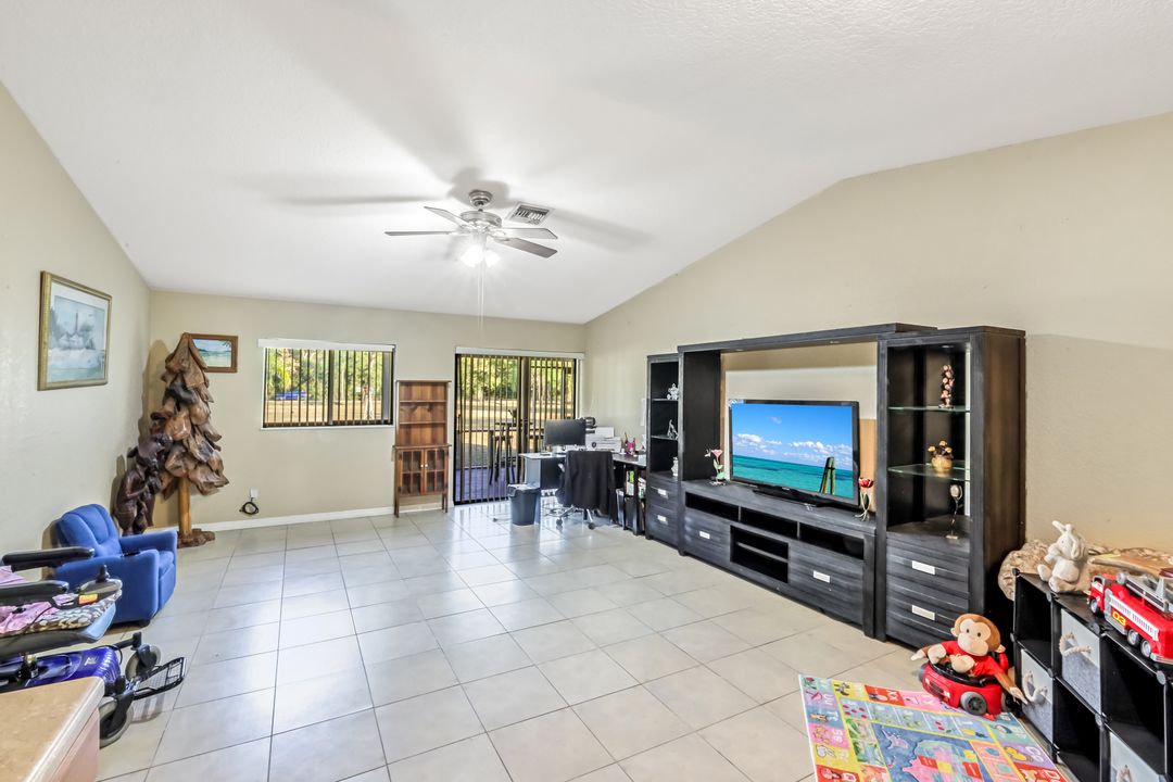 16321 Slater Rd, North Fort Myers, FL 33917