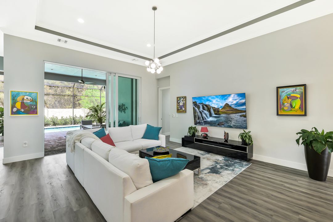 3754 Sapphire Cv Cir, Naples, FL 34114