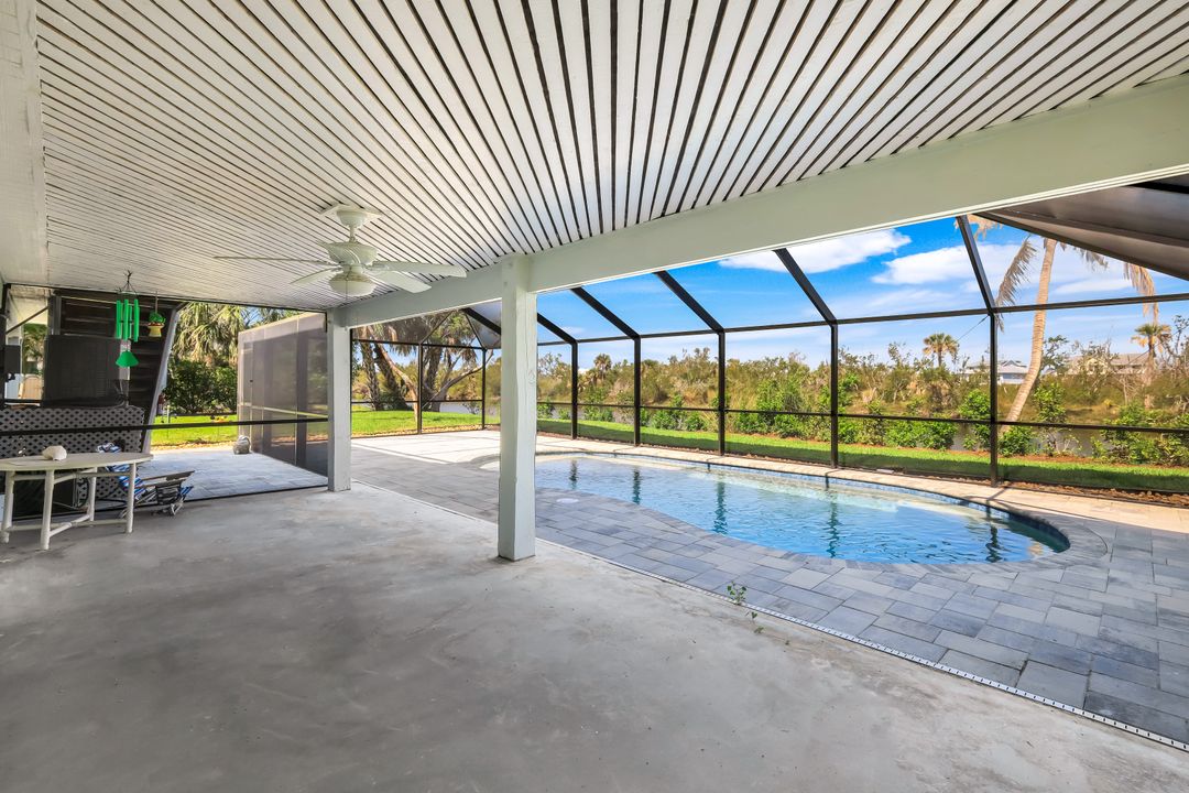 647 Rabbit Rd, Sanibel, FL 33957