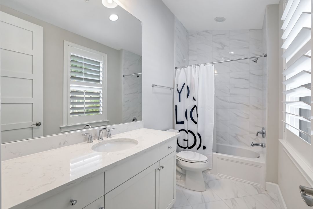 6541 Dominica Dr #201, Naples, FL 34113