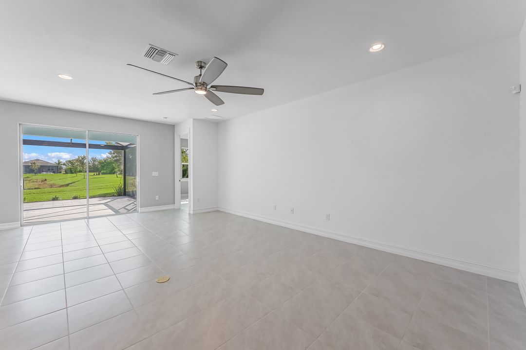 28185 Seasons Tide Ave, Bonita Springs, FL 34135