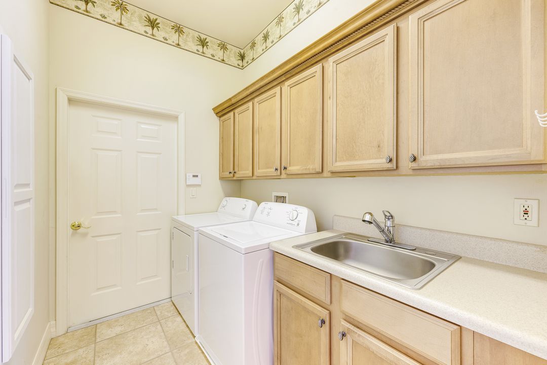 27259 High Seas Ln, Bonita Springs, FL 34135