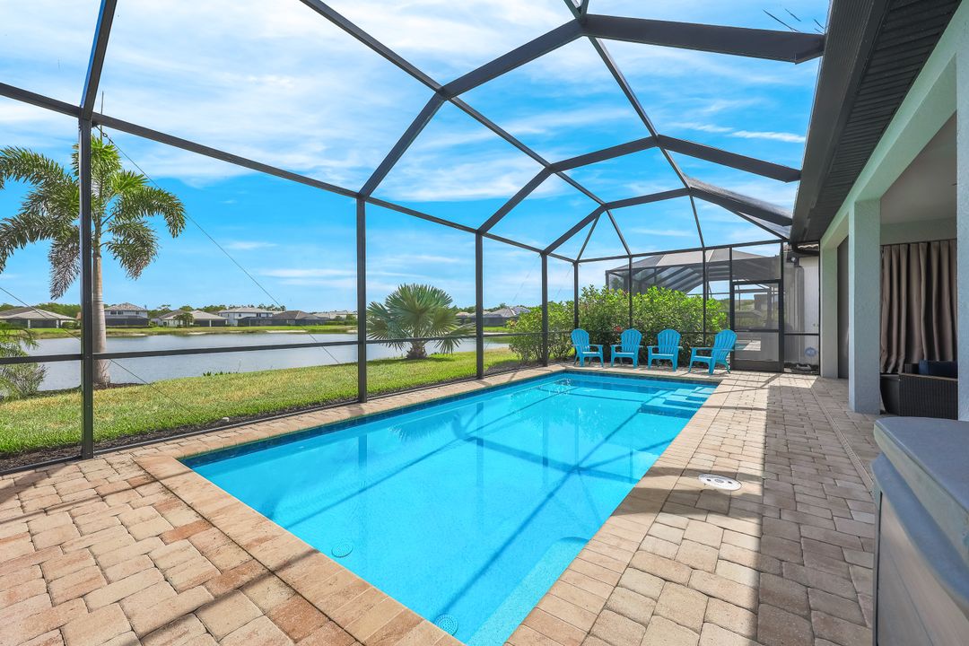 3927 Black Eagle Ln, Fort Myers, FL 33966