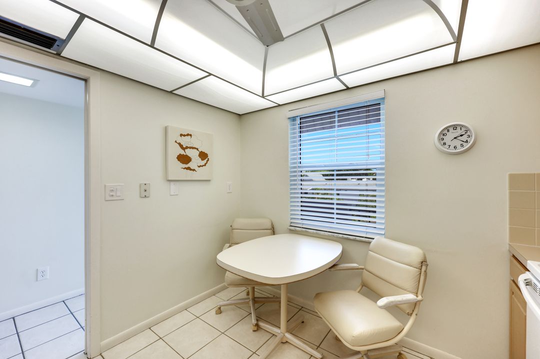 4200 Belair Ln #302, Naples, FL 34103