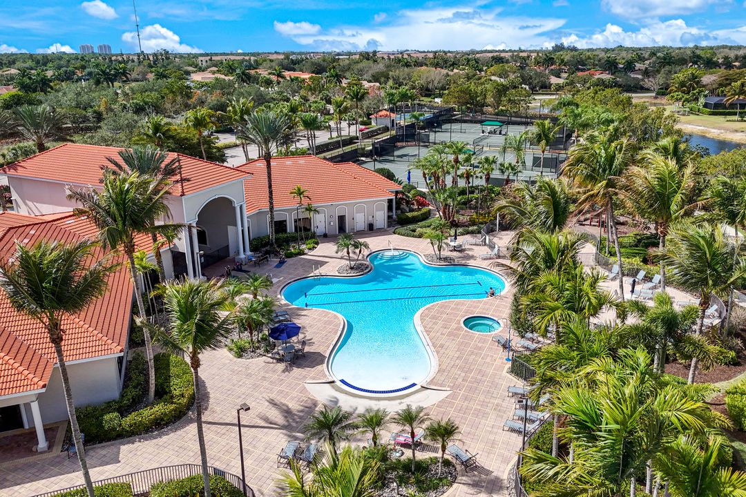 19513 Caladesi Dr, Fort Myers, FL 33967