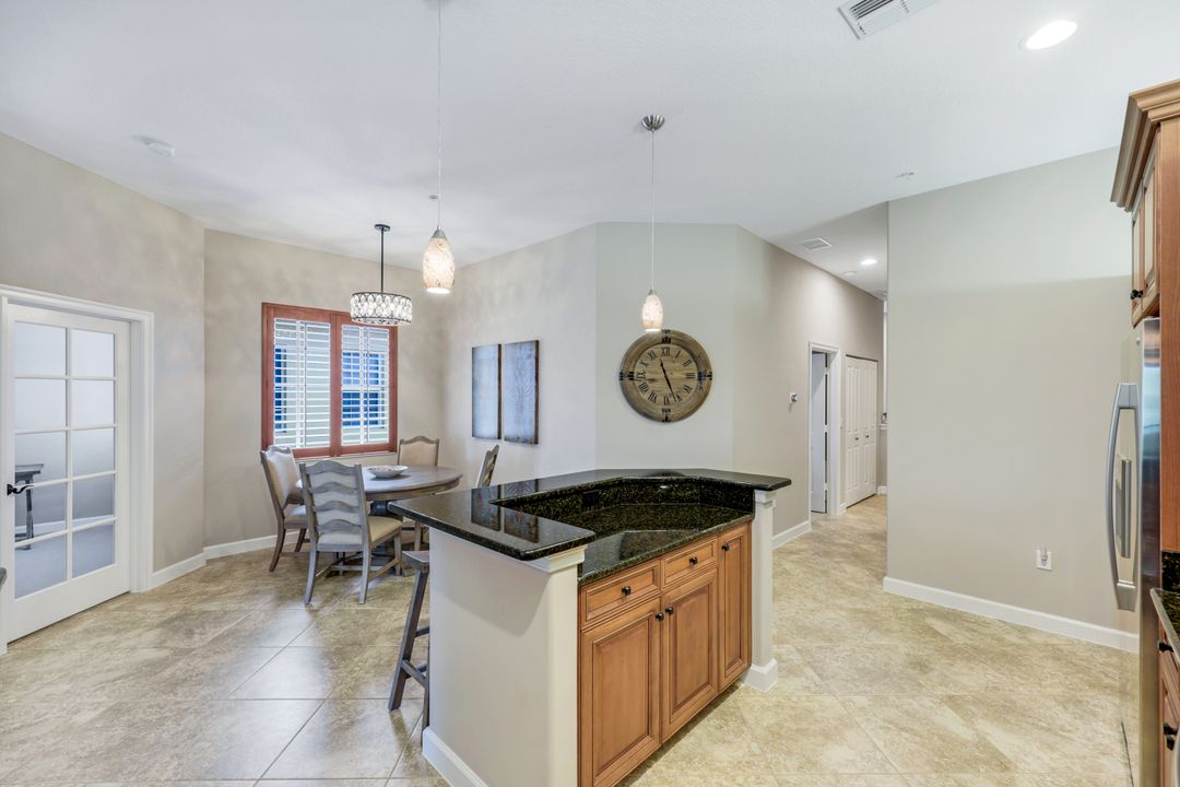 8721 Piazza Del Lago Cir #203, Estero, FL 33928