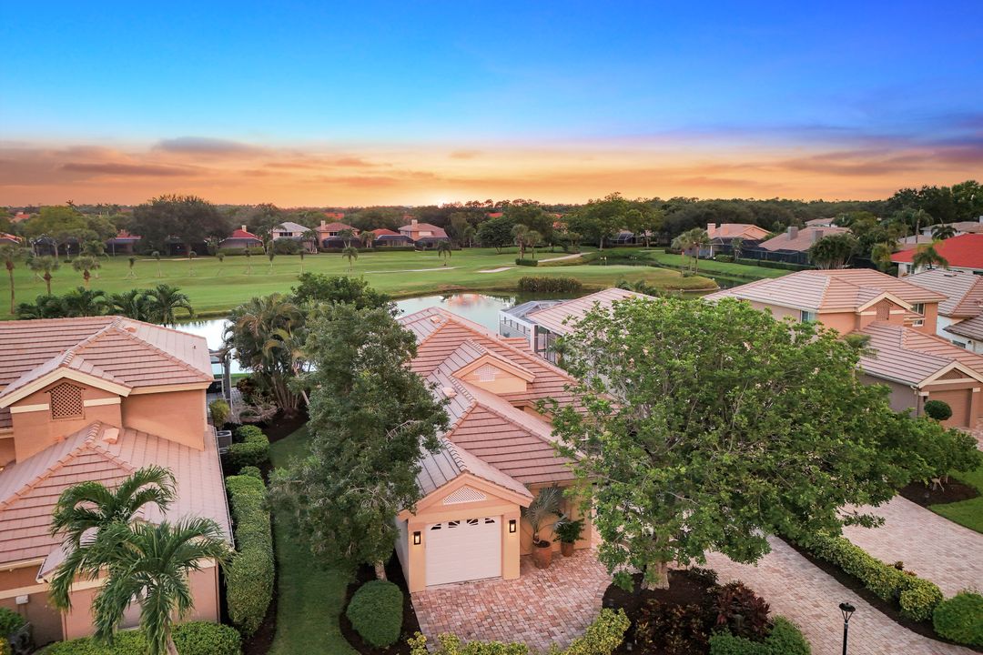 10366 Quail Crown Dr, Naples, FL 34119