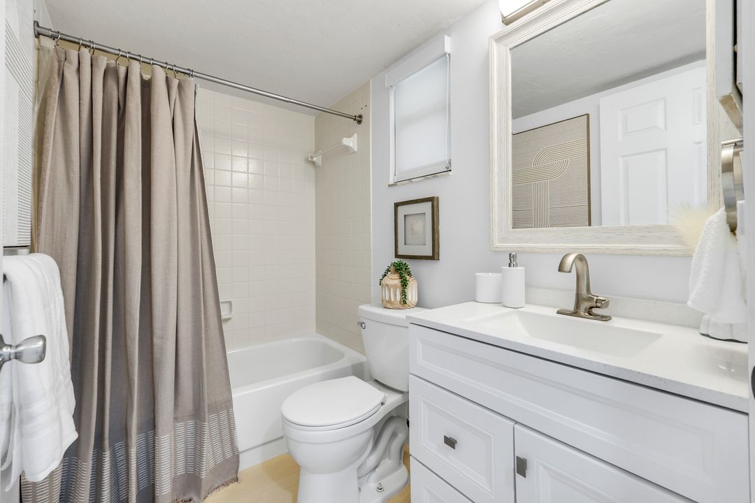 600 Neapolitan Way #C-220, Naples, FL 34103