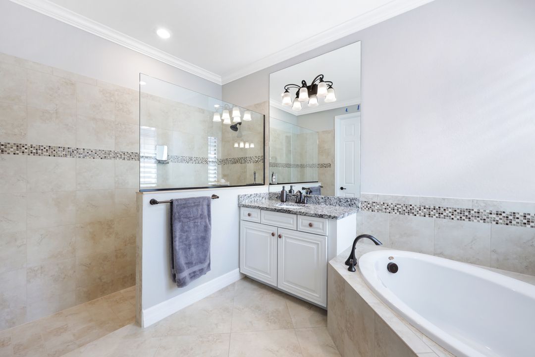 28086 Edenderry Ct, Bonita Springs, FL 34135