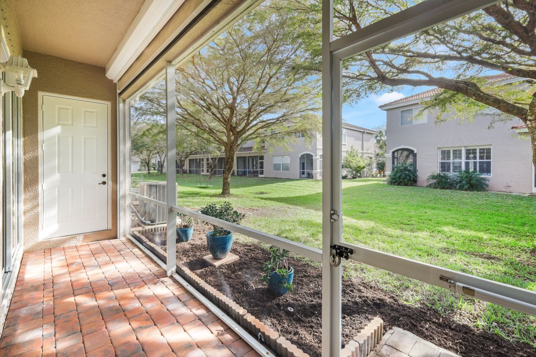 10028 Ravello Blvd, Fort Myers, FL 33905