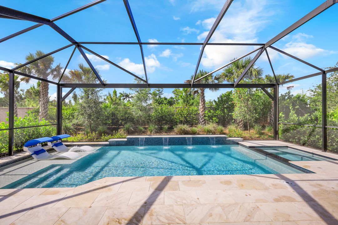 8880 Scarlotti Pl, Naples, FL 34119