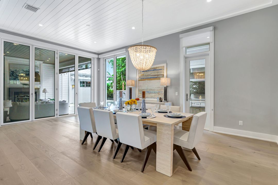 160 Broad Ave S, Naples, FL 34102