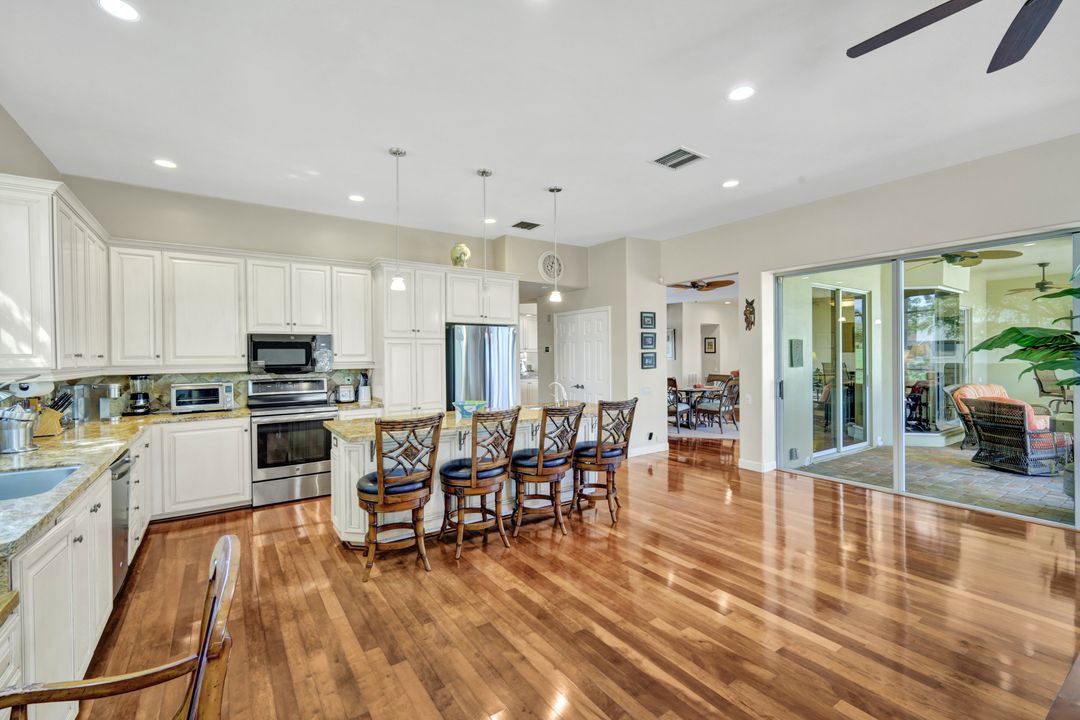 28385 Sombrero Dr, Bonita Springs, FL 34135