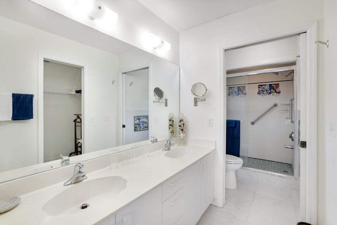 249 Gabriel Cir #2, Naples, FL 34104