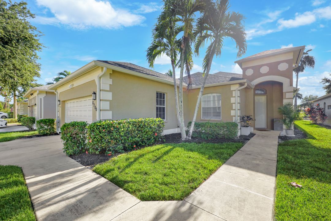 8700 Ibis Cove Cir, Naples, FL 34119