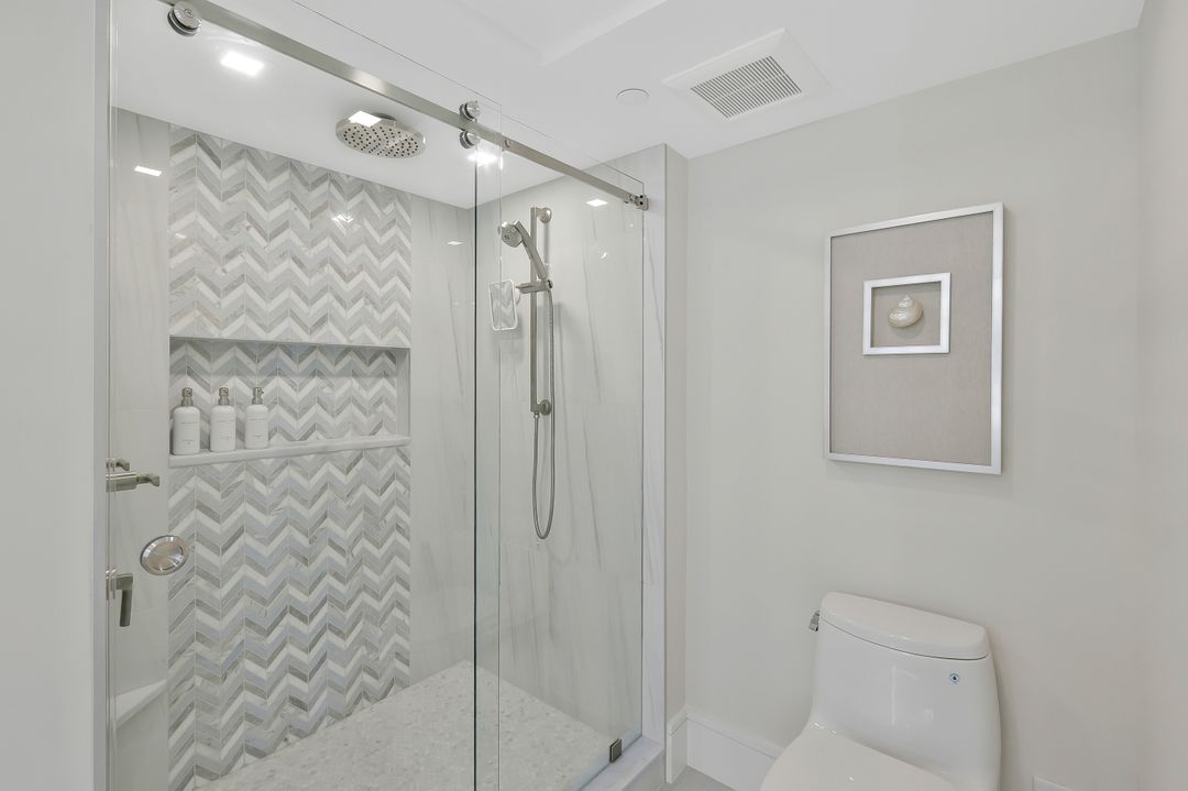 6825 Grenadier Blvd #1103, Naples, FL 34108