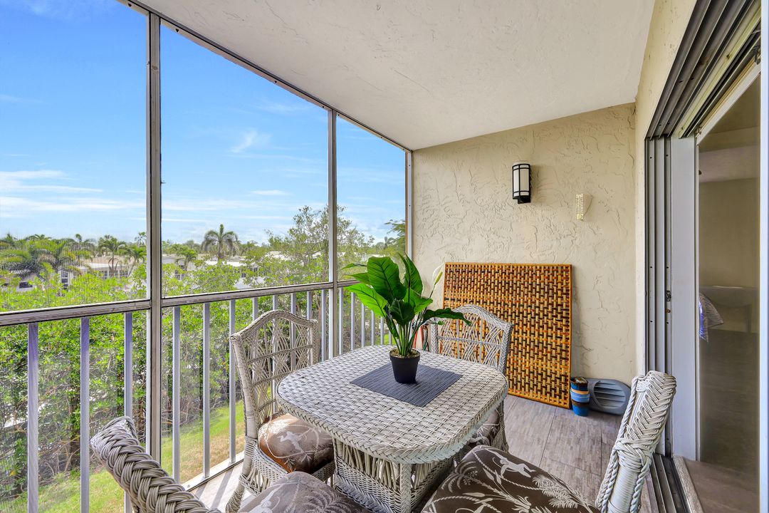 3061 Sandpiper Bay Cir #J206, Naples, FL 34112