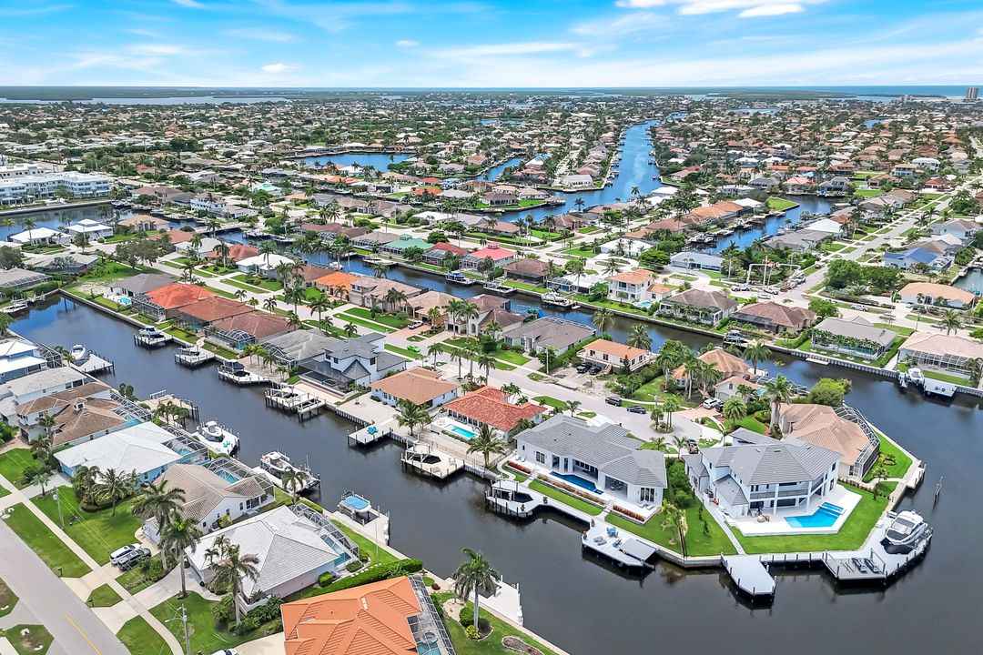 1048 Cottonwood Ct, Marco Island, FL 34145