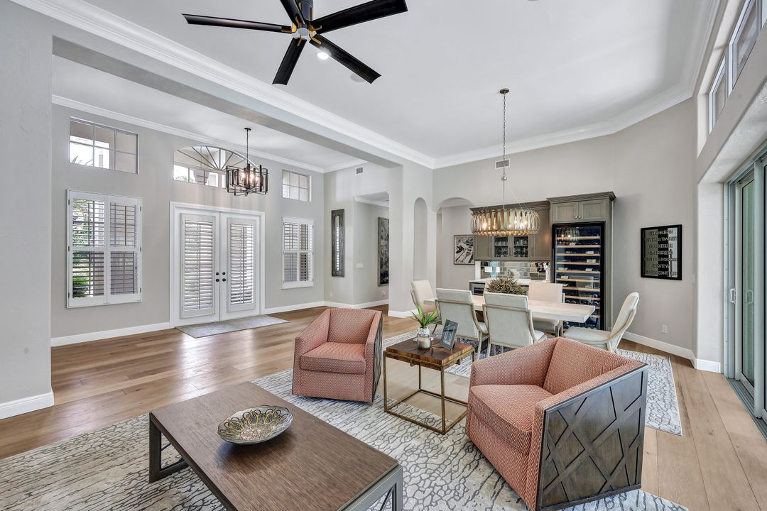 4624 Pond Apple Dr N, Naples, FL 34119