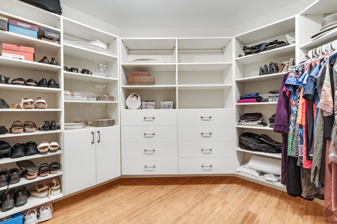 285 Grande Way #401, Naples, FL 34110