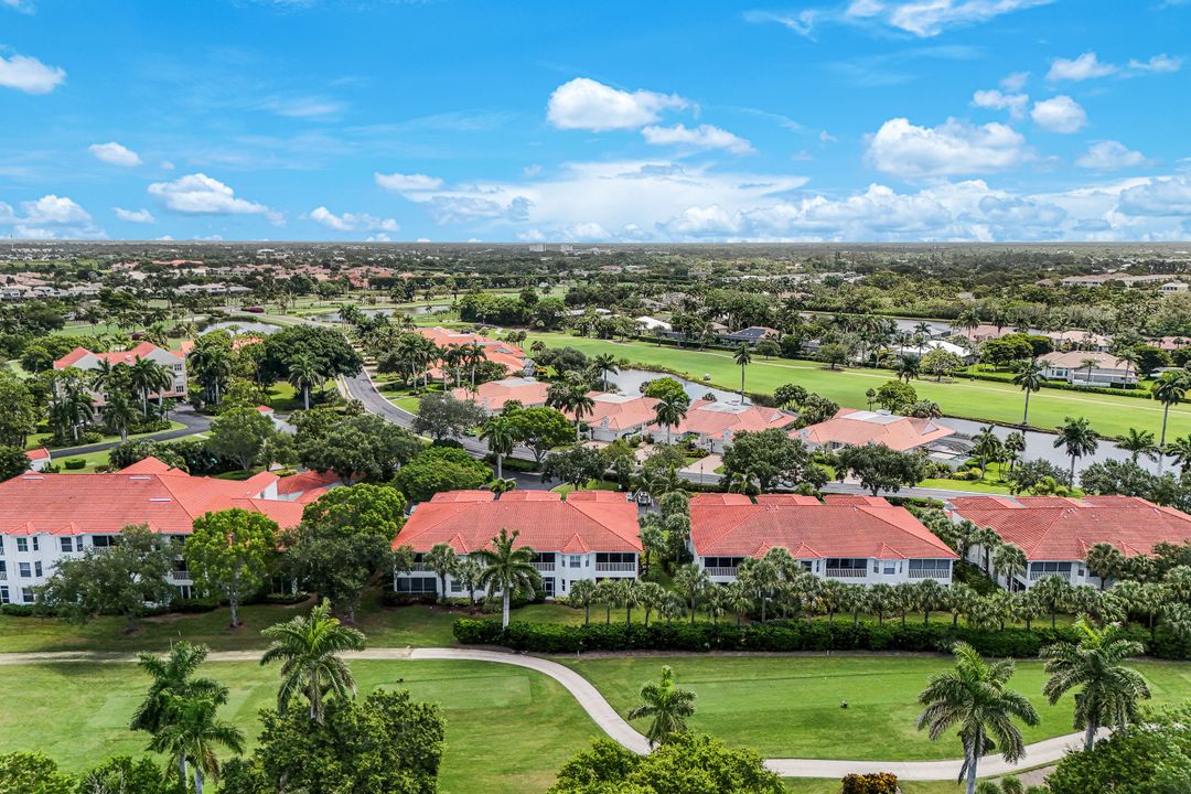 4700 Yacht Harbor Dr #611, Naples, FL 34112