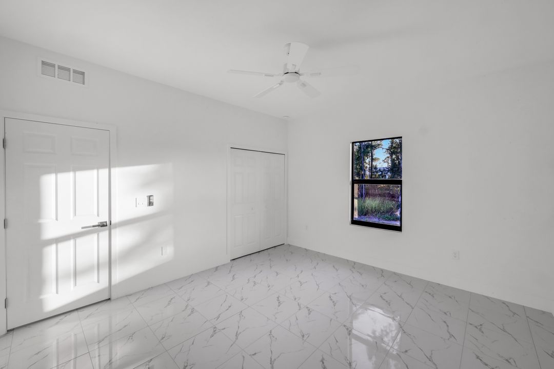 4805-4807 29th St SW, Lehigh Acres, FL 33973