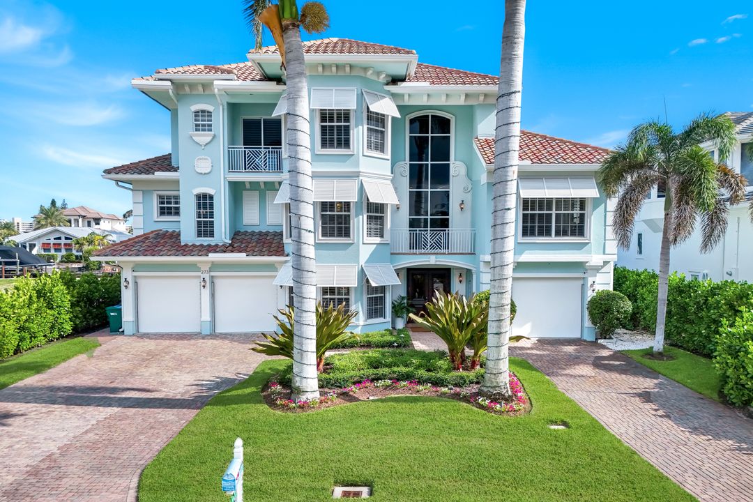 273 Egret Ave, Naples, FL 34108