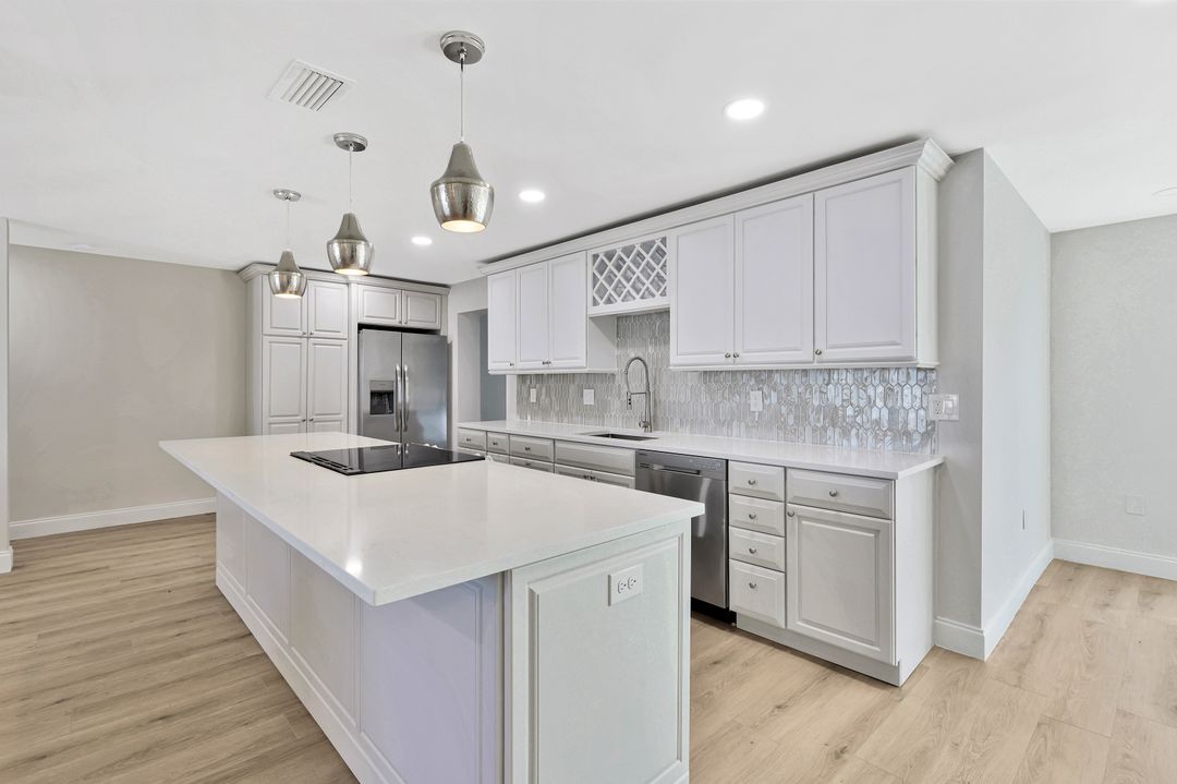 105 Blue Ridge Dr, Naples, FL 34112