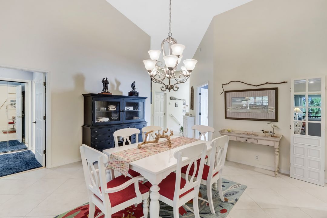8265 Danbury Blvd #203, Naples, FL 34120