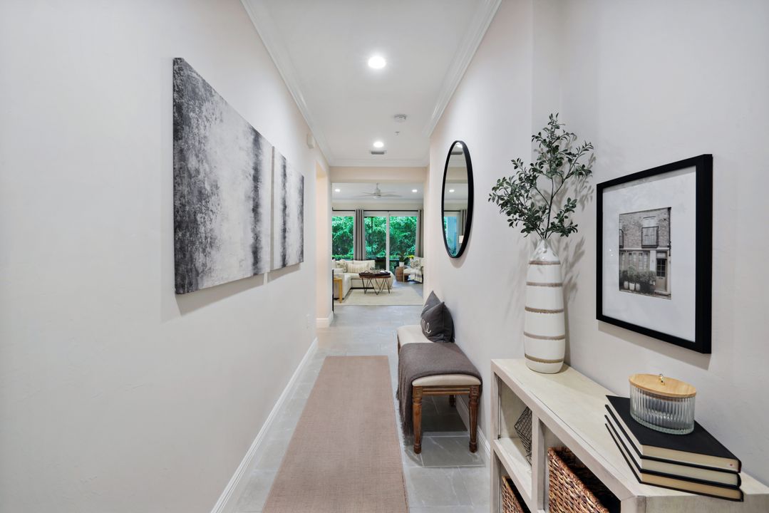 2542 Seychelles Dr #702, Naples, FL 34112