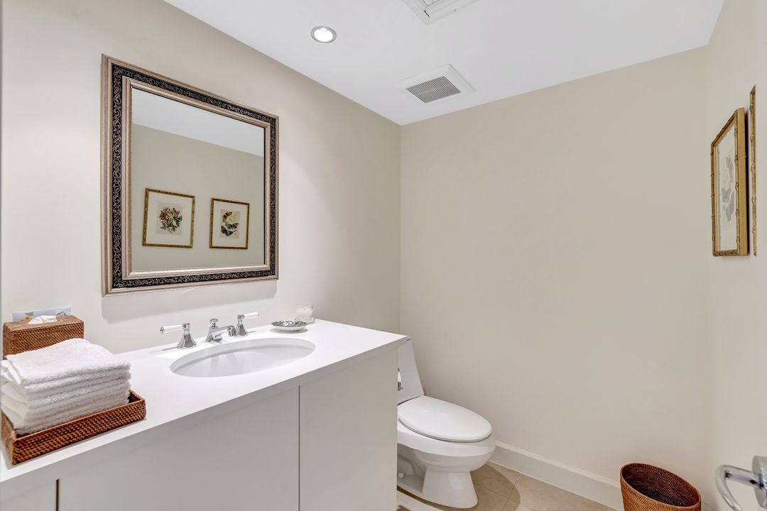 8111 Bay Colony Dr #1102, Naples, FL 34108