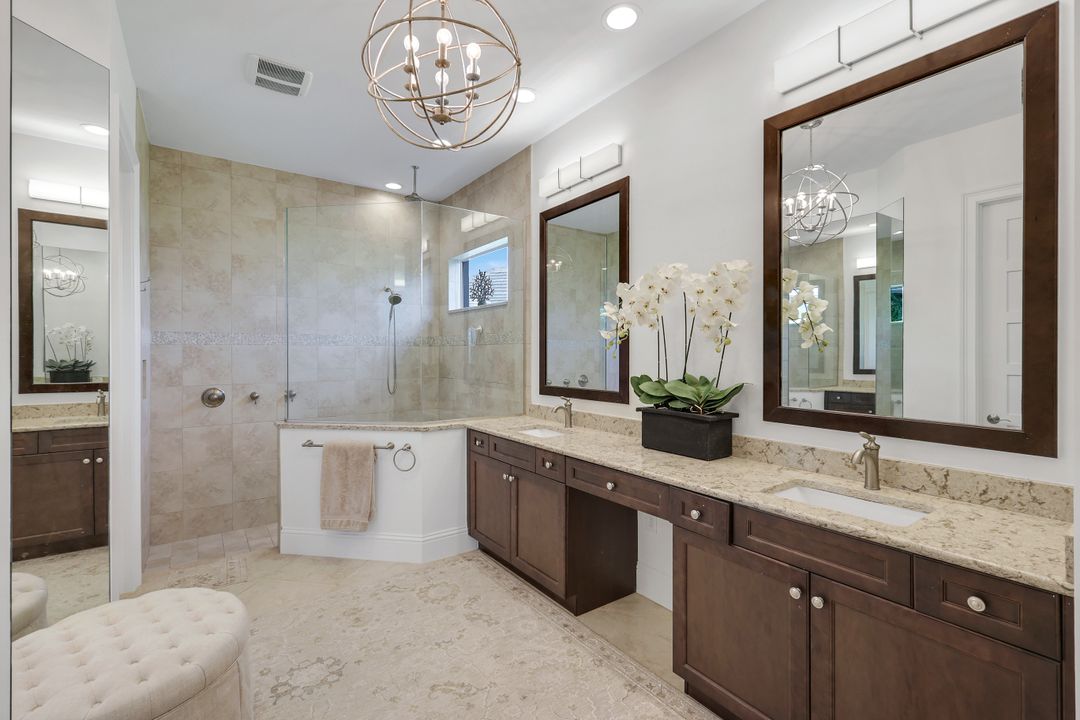 6460 Pembroke Wy, Naples, FL 34113