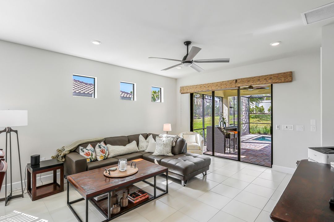 12350 Canal Grande Dr, Fort Myers, FL 33913