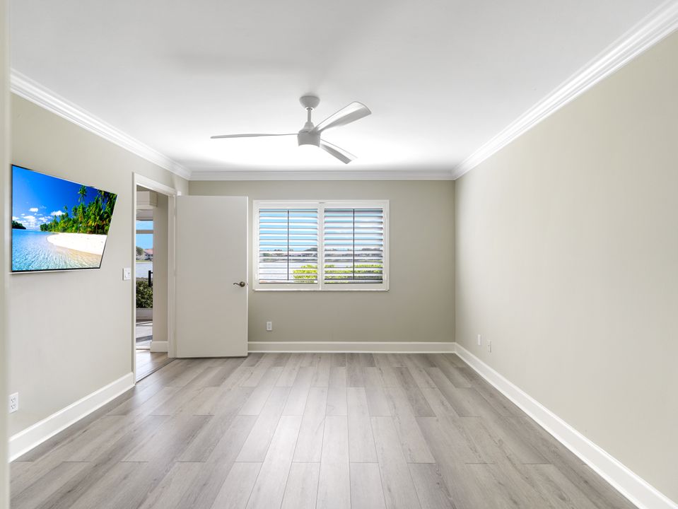 7706 Jewel Ln, Naples, FL 34109