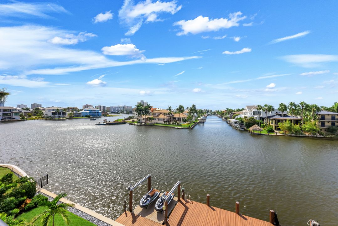 348 Seagull Ave, Naples, FL 34108