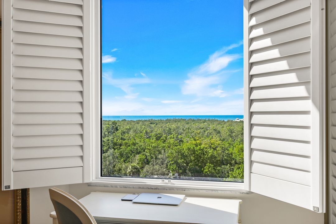 7225 Pelican Bay Blvd #604, Naples, FL 34108
