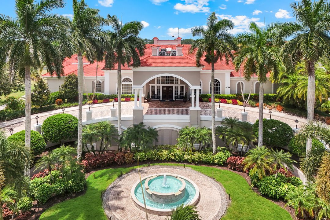 4864 Hampshire Ct #203, Naples, FL 34112