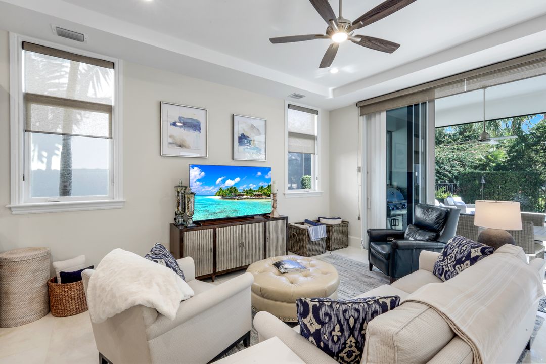 2106 Modena Ct, Naples, FL 34105