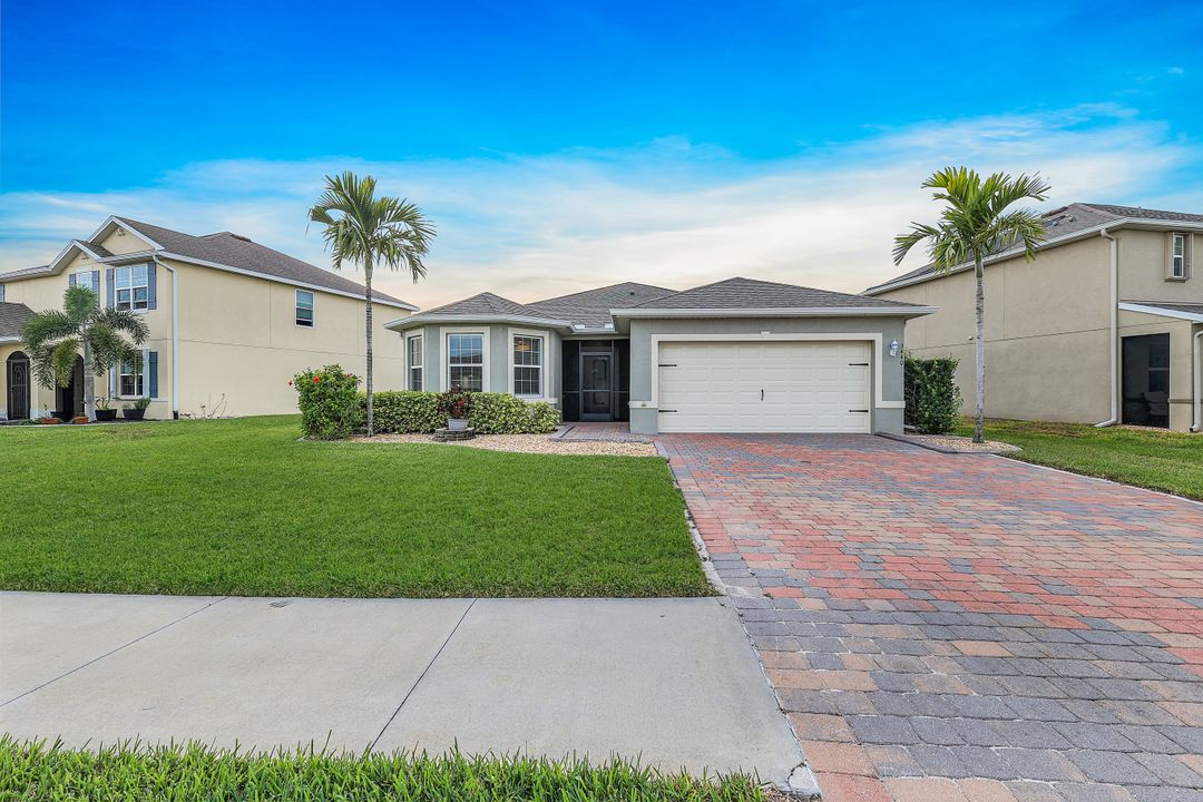 3440 Cancun Ct, Cape Coral, FL 33909