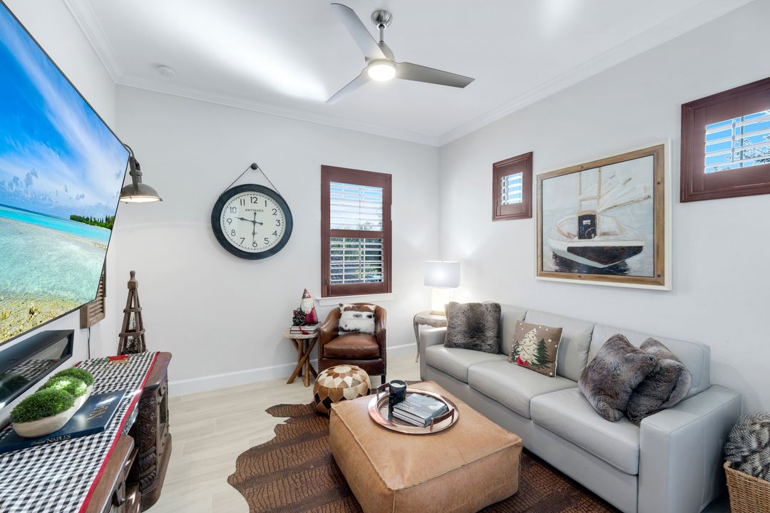 8783 Coastline Ct #202, Naples, FL 34120