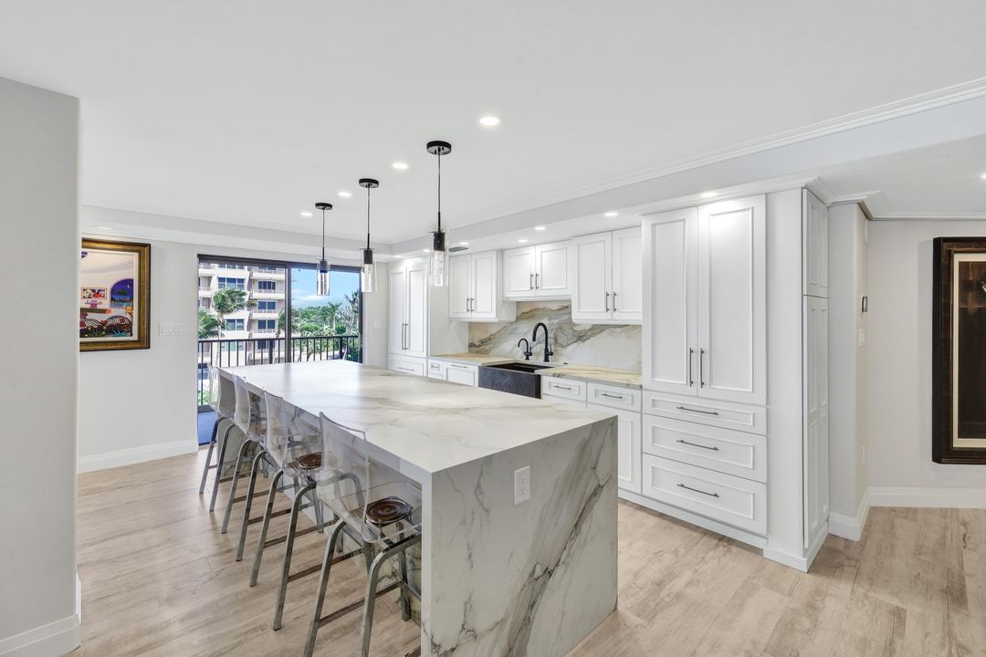 840 S Collier Blvd #402, Marco Island, FL 34145